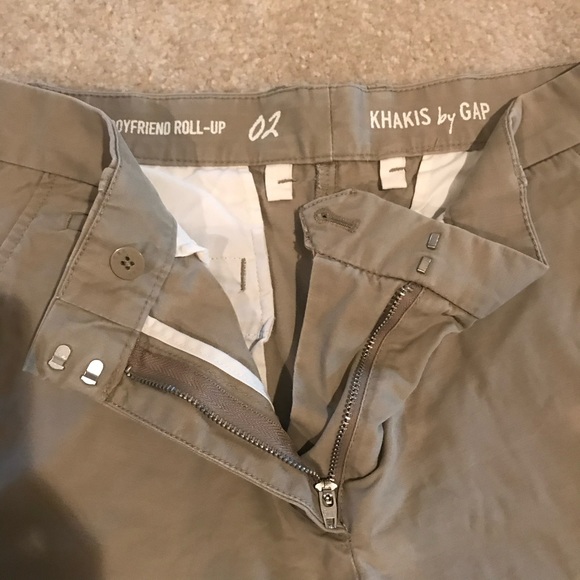👑 4 for $25👑 khaki roll-up boyfriend shorts EUC - Picture 2 of 5